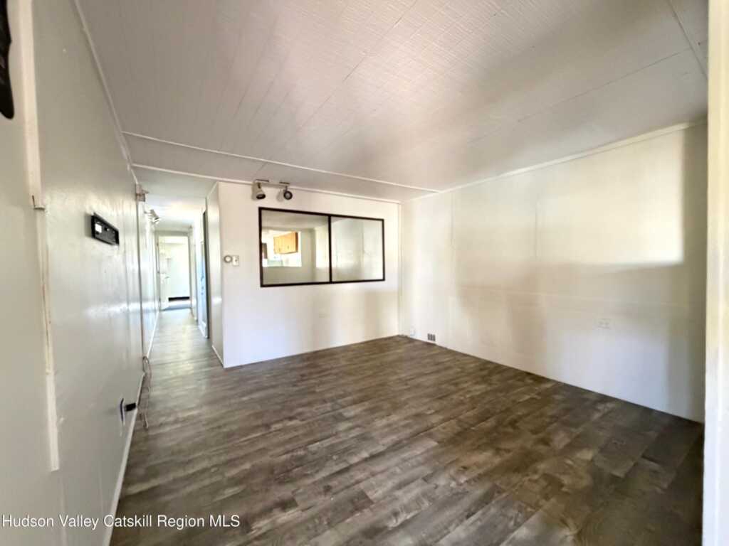 384 Glenerie Boulevard, Saugerties, NY 12477 - Photo 4 of 15