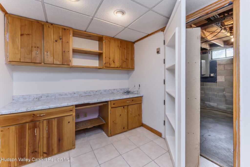 94 Tammany Street, Kingston, NY 12401 - Photo 35 of 50