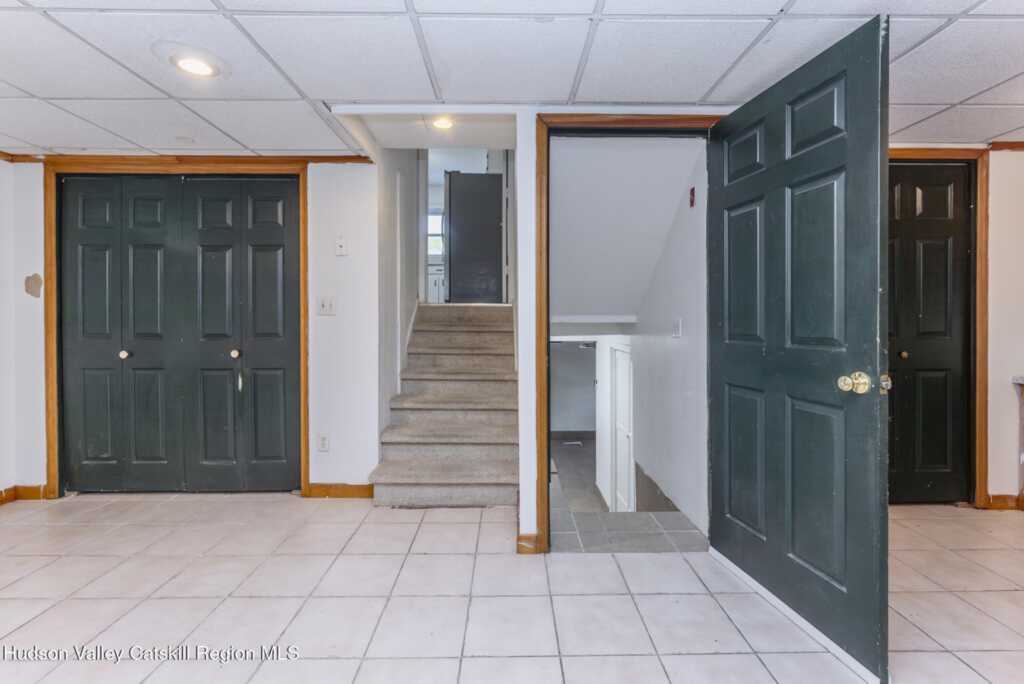 94 Tammany Street, Kingston, NY 12401 - Photo 37 of 50