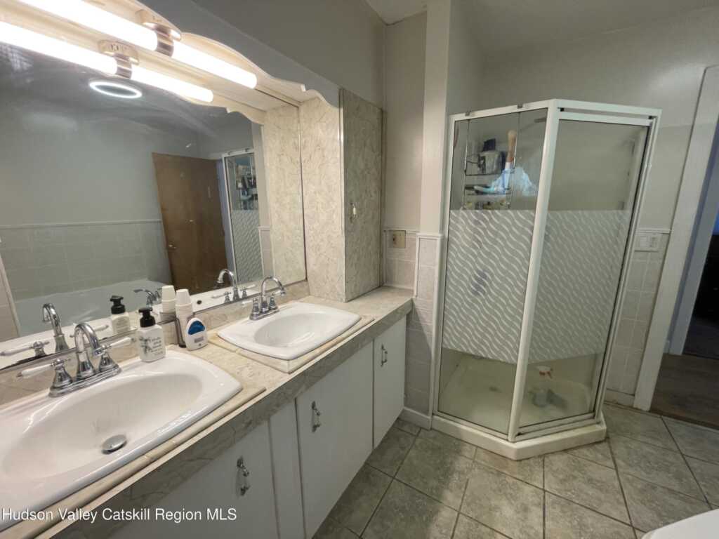 459 Mountain View Avenue, Hurley, NY 12443 - Photo 17 of 29