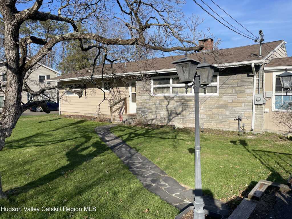 459 Mountain View Avenue, Hurley, NY 12443 - Photo 2 of 29