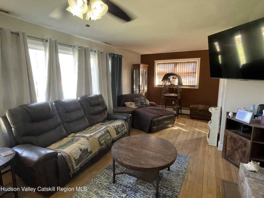 459 Mountain View Avenue, Hurley, NY 12443 - Photo 4 of 29