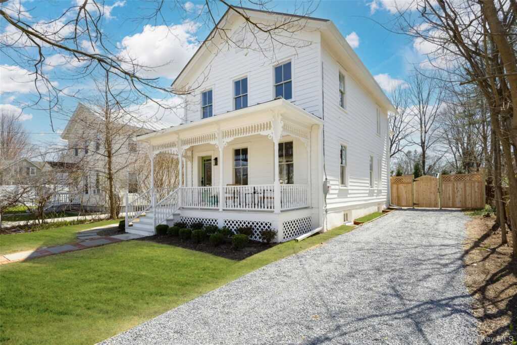 66 Chestnut Street, Rhinebeck, NY 12572 - Photo 2 of 30