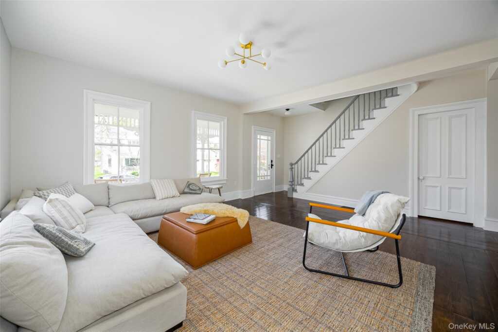 66 Chestnut Street, Rhinebeck, NY 12572 - Photo 4 of 30