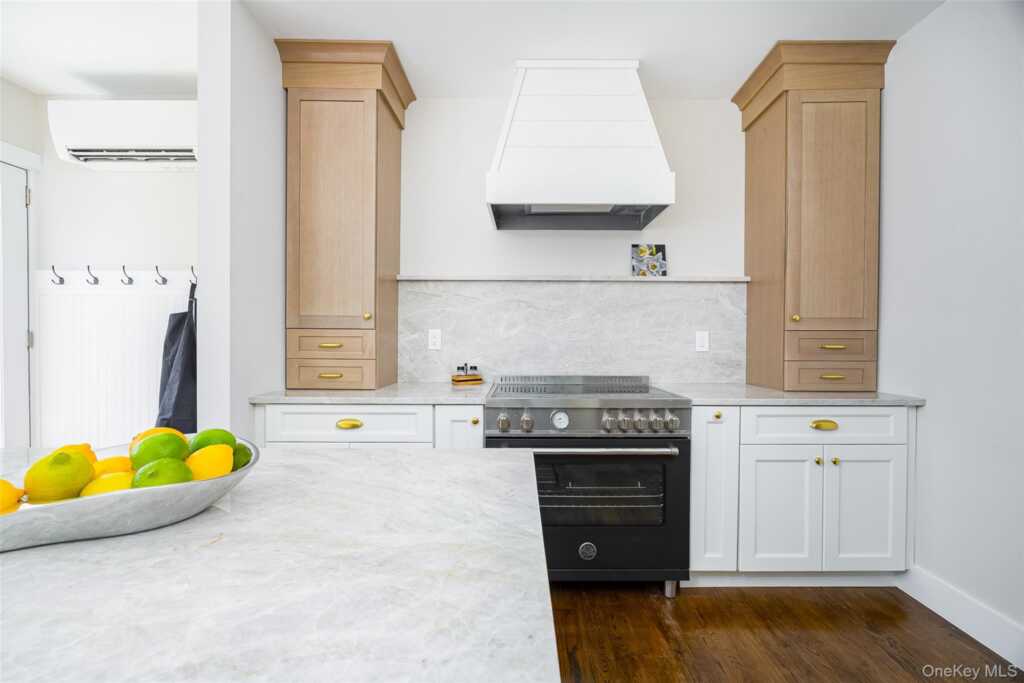 66 Chestnut Street, Rhinebeck, NY 12572 - Photo 6 of 30