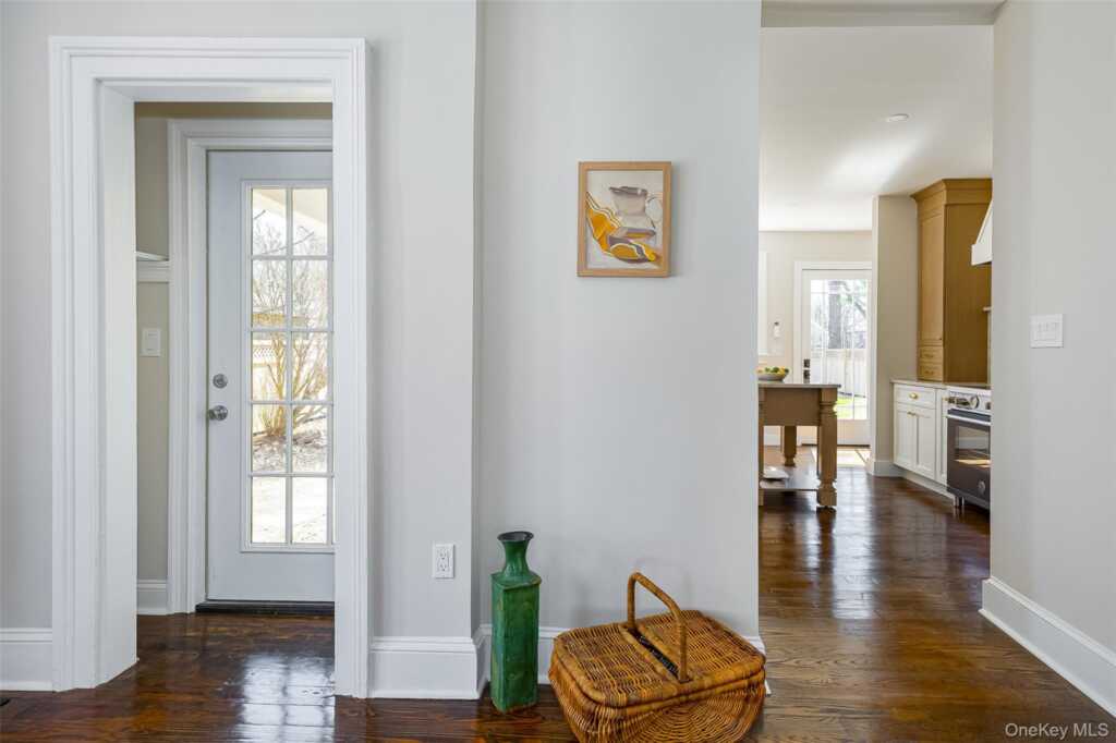 66 Chestnut Street, Rhinebeck, NY 12572 - Photo 9 of 30