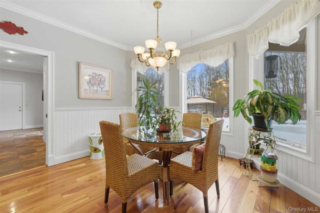 6 Foxwood Road, New Paltz, NY 12561 - Photo 13 of 37