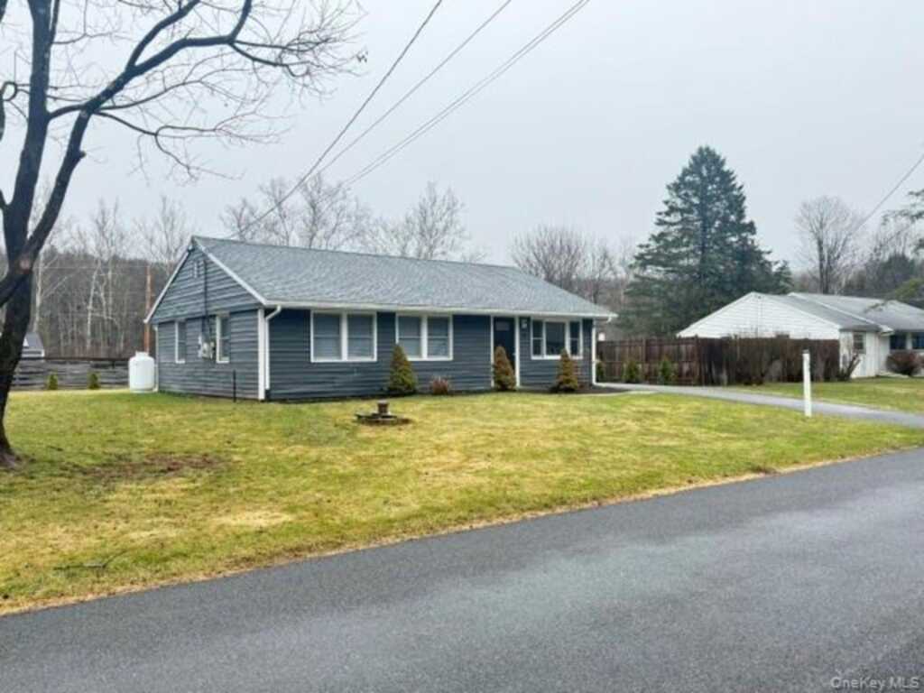 30 Melissa Road, Kingston, NY 12401 - Photo 2 of 12