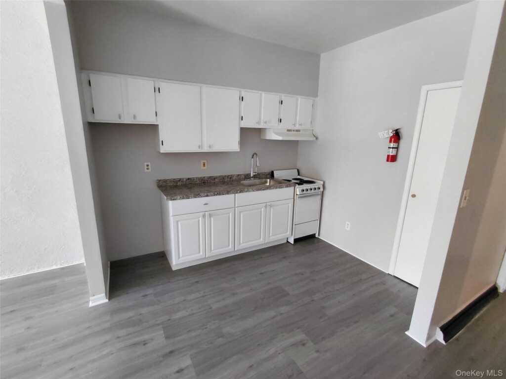 79 Franklin Street, Unit #303, Kingston, NY 12401 - Photo 6 of 16