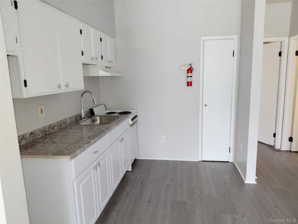 79 Franklin Street, Unit #303, Kingston, NY 12401 - Photo 7 of 16