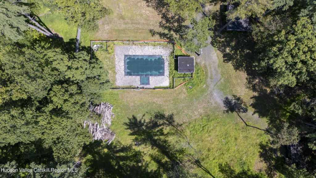 20 Country Club Lane, Woodstock, NY 12498 - Photo 7 of 17