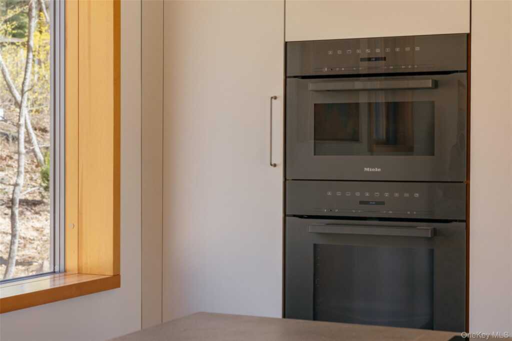 760 Ohayo Mountain Road, Hurley, NY 12433 - Photo 10 of 48