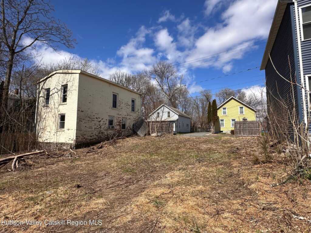 18 Russell Street, Saugerties, NY 12477 - Photo 7 of 10