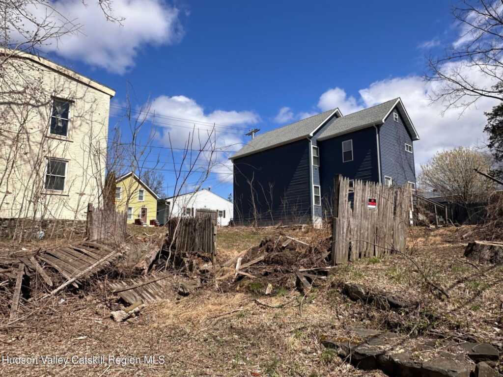 18 Russell Street, Saugerties, NY 12477 - Photo 9 of 10