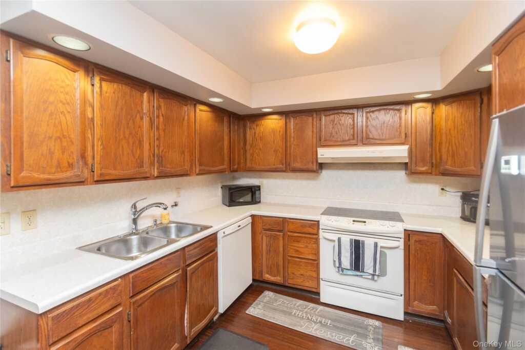 50 Vestal Hills Drive, Kingston, NY 12401 - Photo 7 of 19