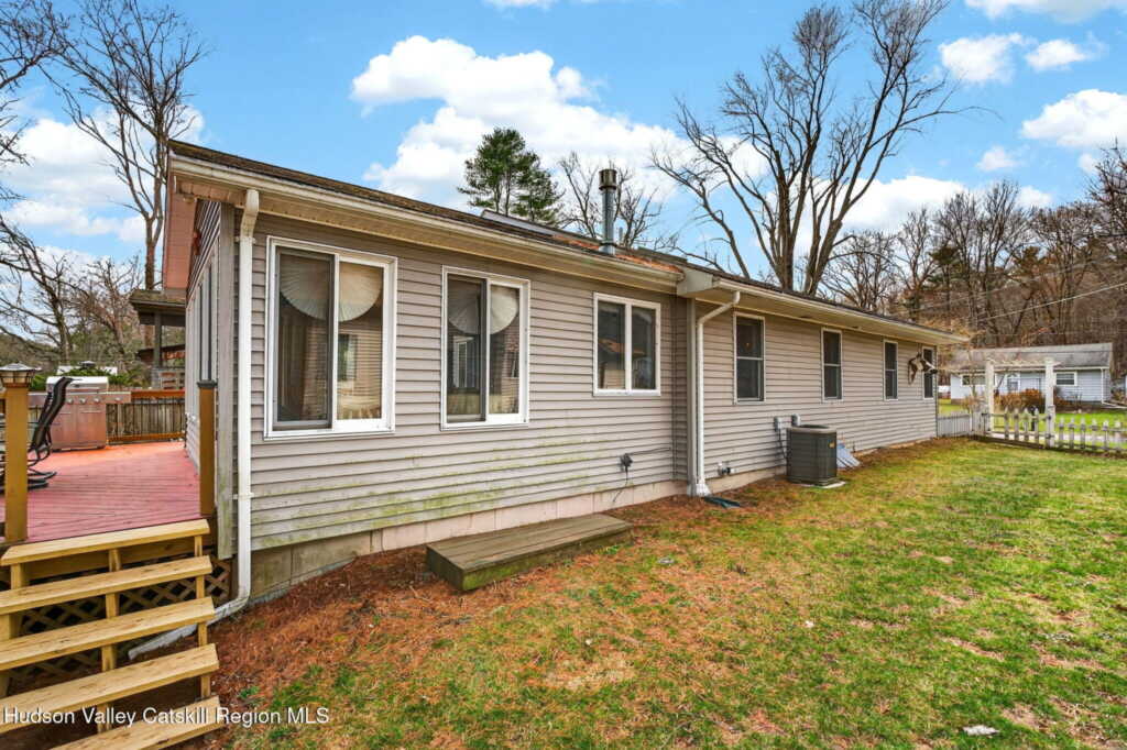 205 Esopus Creek Road, Saugerties, NY 12477 - Photo 38 of 50