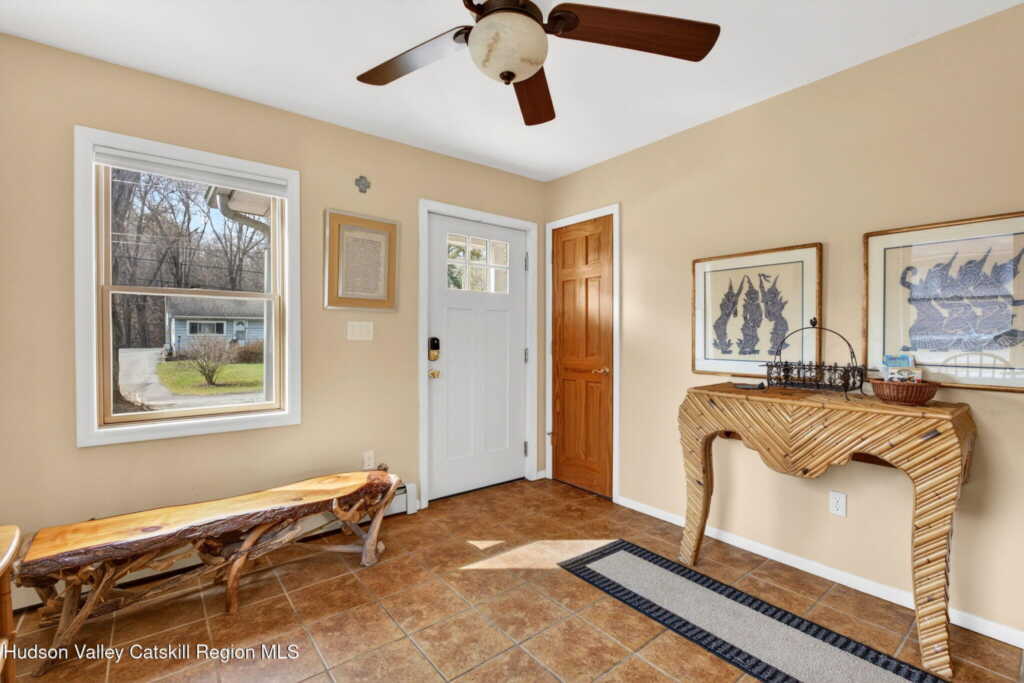 205 Esopus Creek Road, Saugerties, NY 12477 - Photo 5 of 50