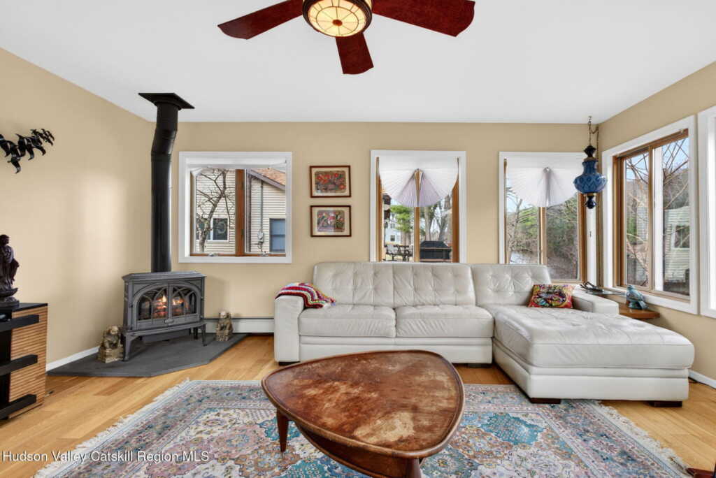 205 Esopus Creek Road, Saugerties, NY 12477 - Photo 7 of 50