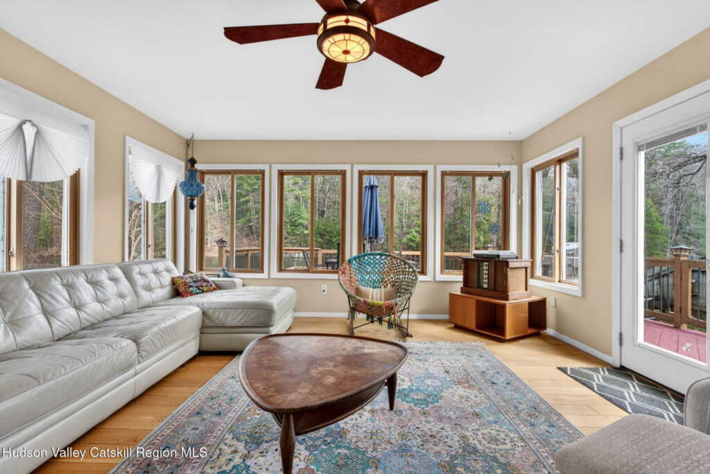 205 Esopus Creek Road, Saugerties, NY 12477 - Photo 8 of 50