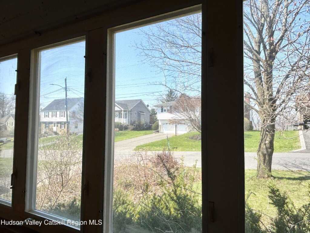 106 Florence Street, Kingston, NY 12401 - Photo 11 of 39