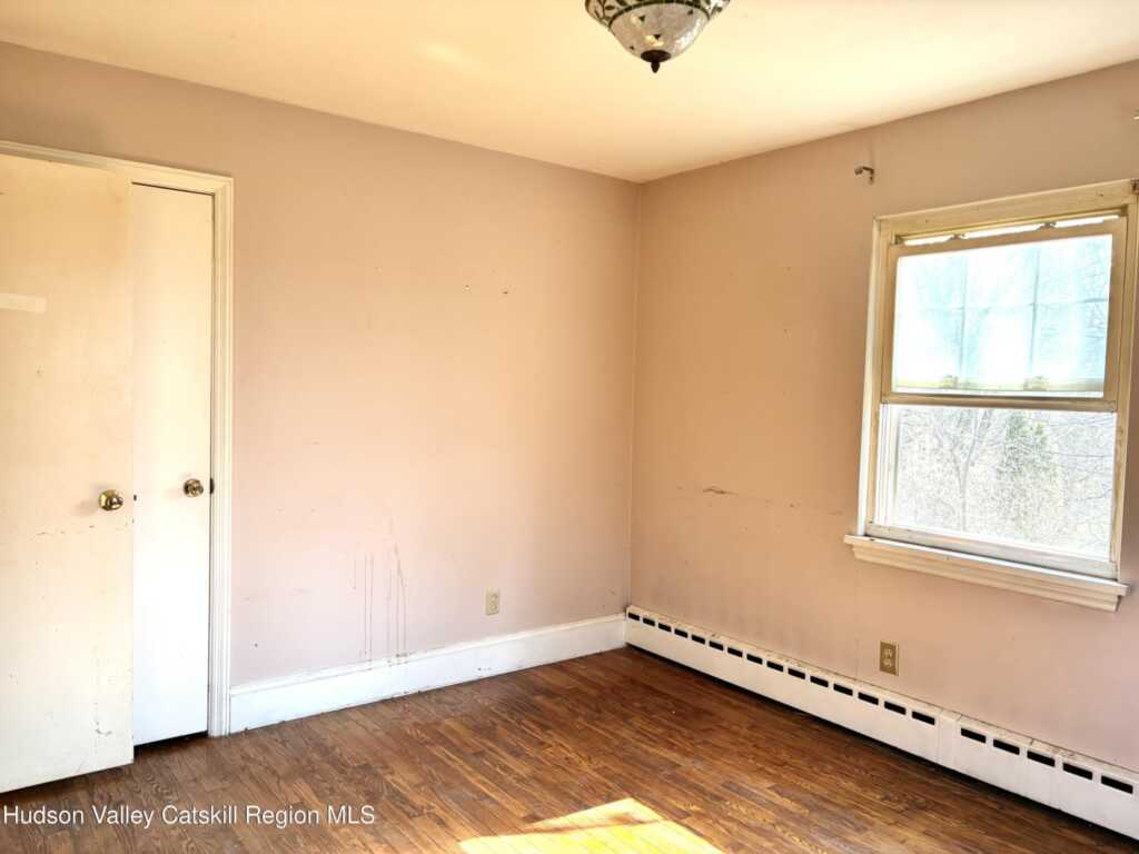 106 Florence Street, Kingston, NY 12401 - Photo 15 of 39