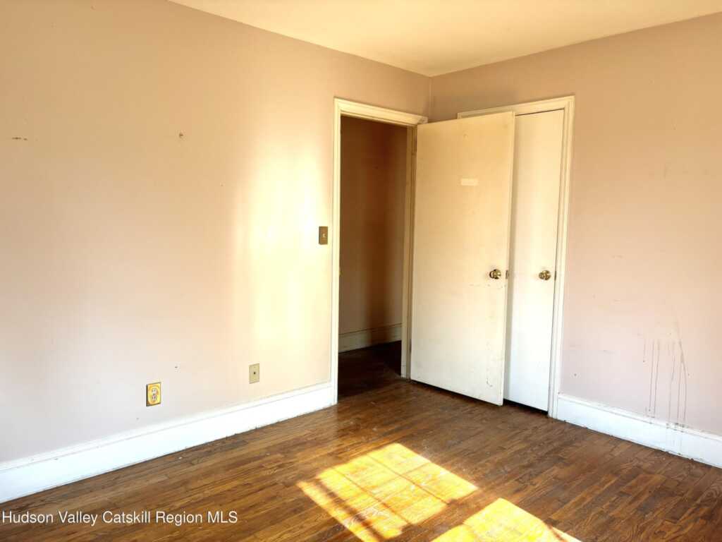 106 Florence Street, Kingston, NY 12401 - Photo 16 of 39