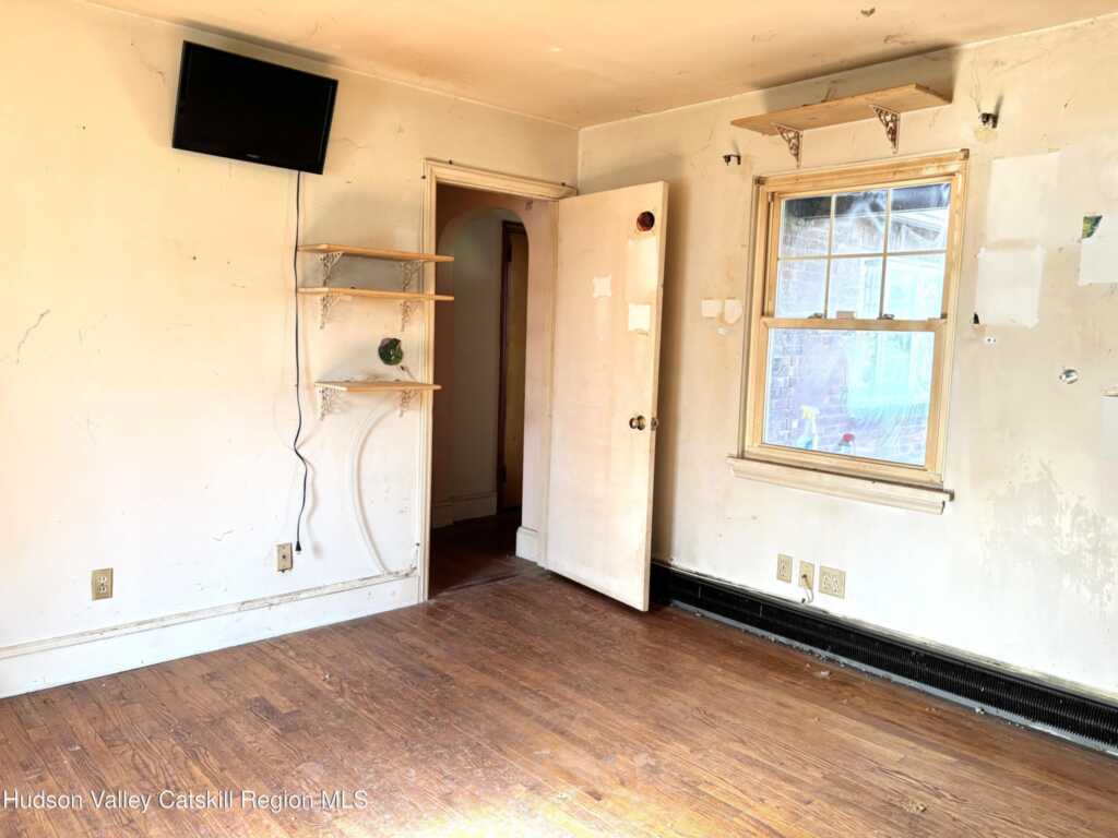 106 Florence Street, Kingston, NY 12401 - Photo 26 of 39