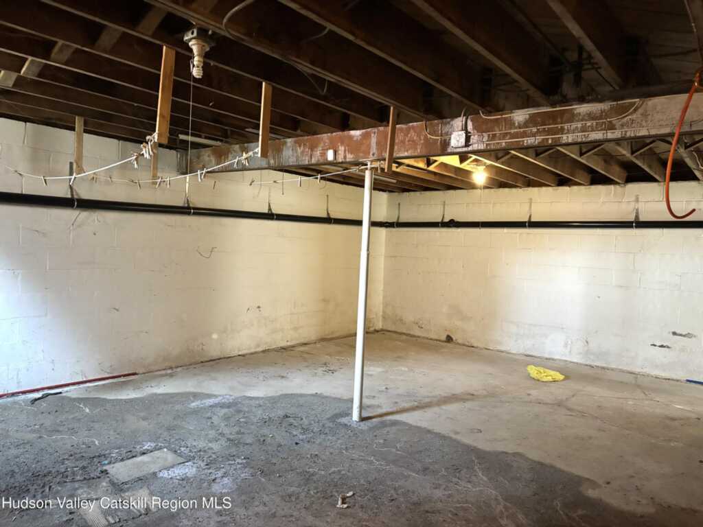 106 Florence Street, Kingston, NY 12401 - Photo 31 of 39