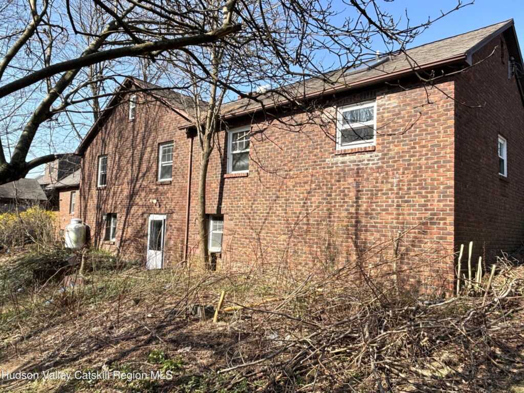 106 Florence Street, Kingston, NY 12401 - Photo 4 of 39