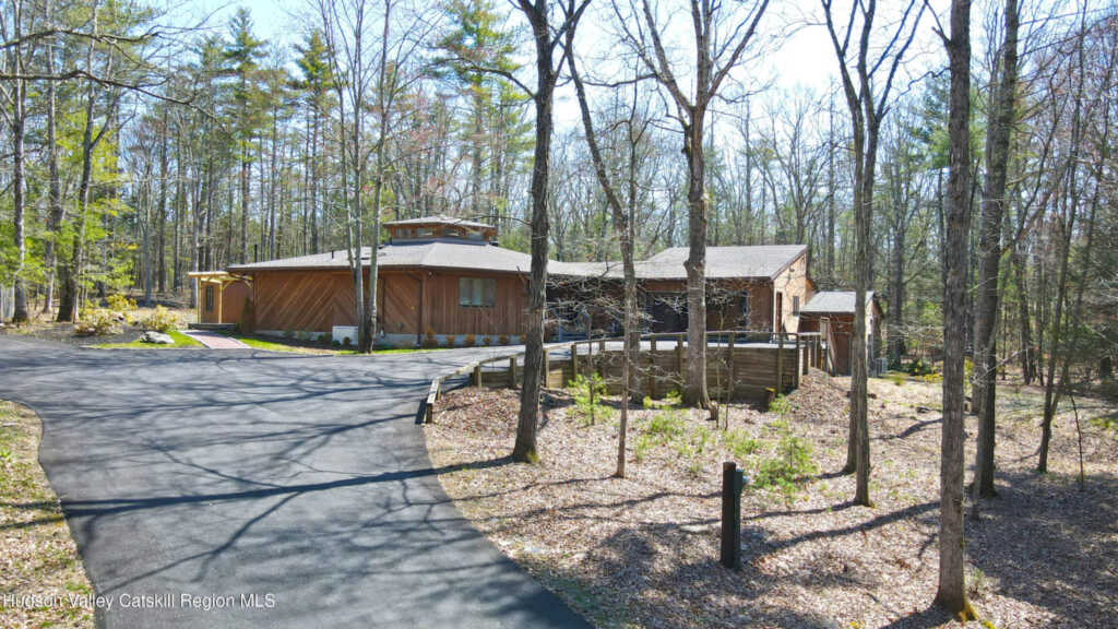 93 Phillips Road, Saugerties, NY 12477 - Photo 3 of 50