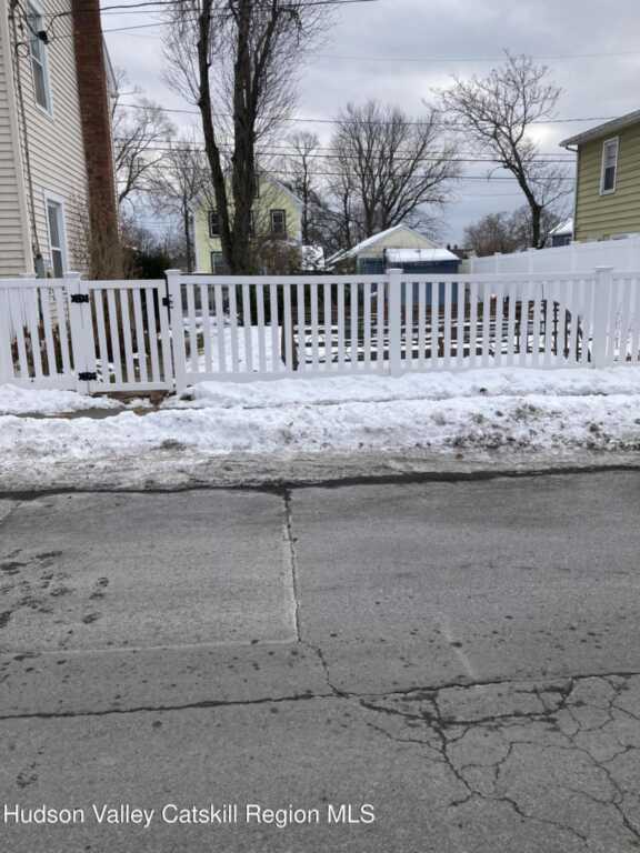 42 Russell Street, Saugerties, NY 12477 - Photo 2 of 7