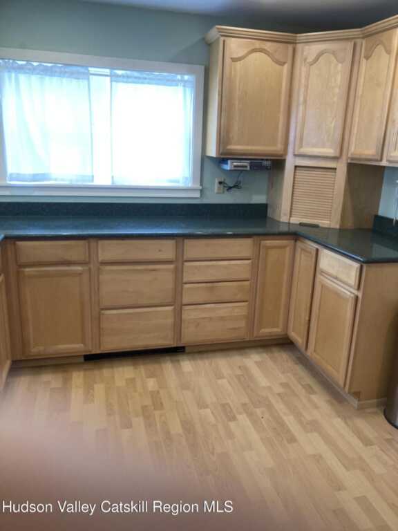 42 Russell Street, Saugerties, NY 12477 - Photo 4 of 7