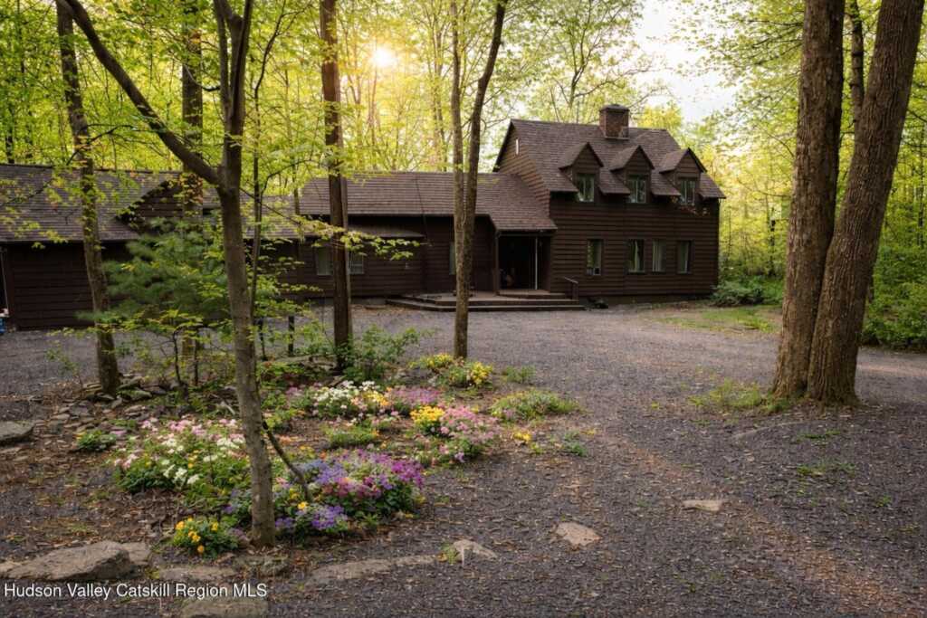 26 Webster Road, Woodstock, NY 12498