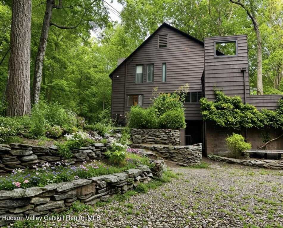 26 Webster Road, Woodstock, NY 12498 - Photo 2 of 45