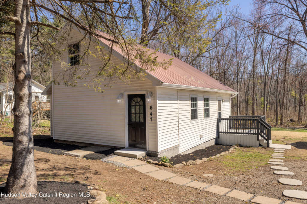 647 Hickory Bush Road, Kingston, NY 12401