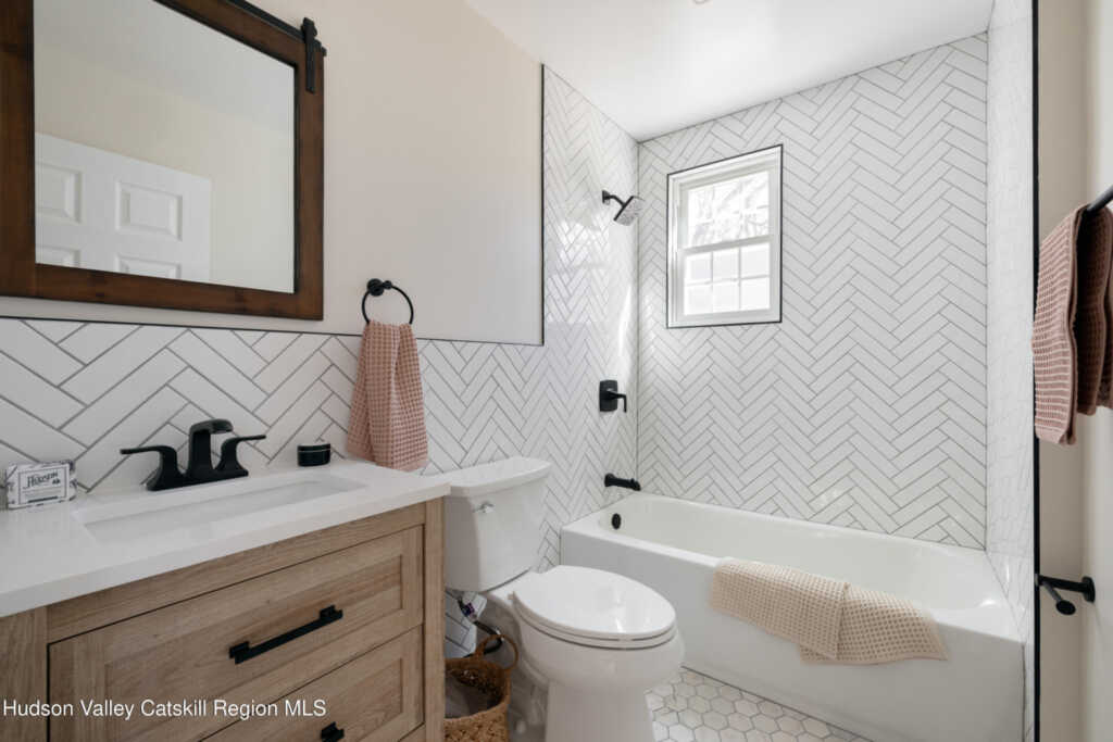 647 Hickory Bush Road, Kingston, NY 12401 - Photo 11 of 24