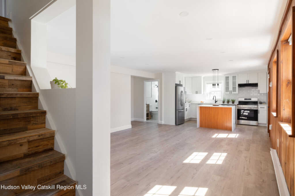 647 Hickory Bush Road, Kingston, NY 12401 - Photo 2 of 24