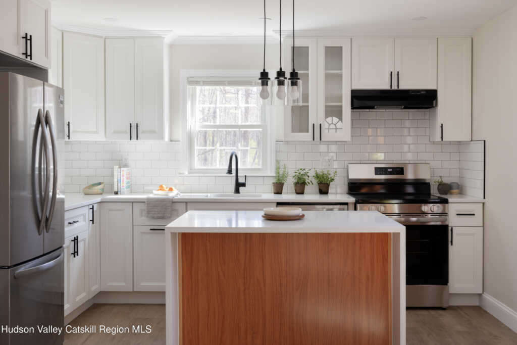 647 Hickory Bush Road, Kingston, NY 12401 - Photo 3 of 24