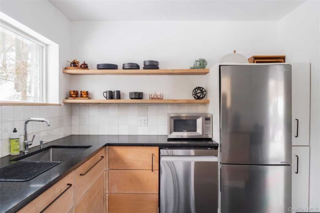 15 Lake View Drive, Woodstock, NY 12448 - Photo 14 of 50