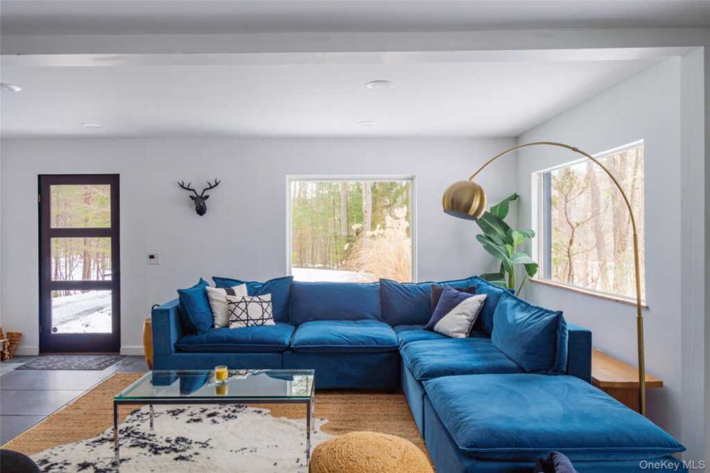 15 Lake View Drive, Woodstock, NY 12448 - Photo 3 of 50