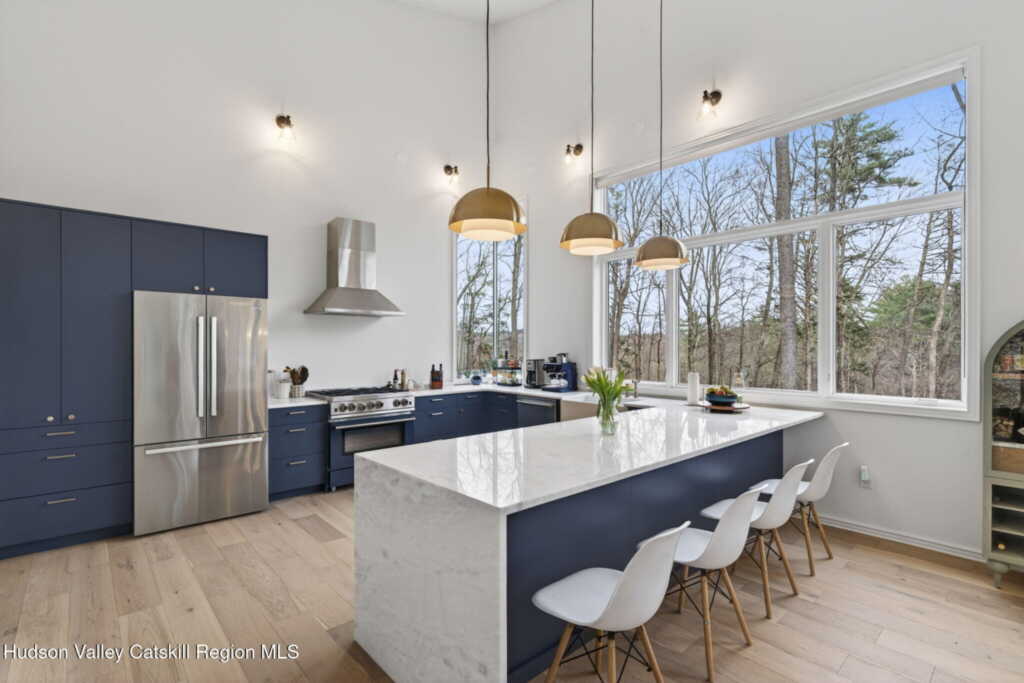 780 Oakwood Circle, Stone Ridge, NY 12484 - Photo 13 of 39