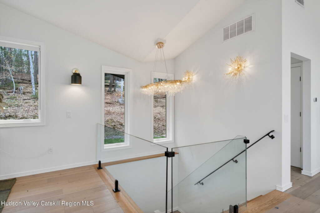 780 Oakwood Circle, Stone Ridge, NY 12484 - Photo 17 of 39