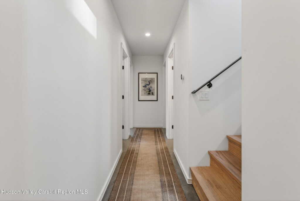 780 Oakwood Circle, Stone Ridge, NY 12484 - Photo 18 of 39