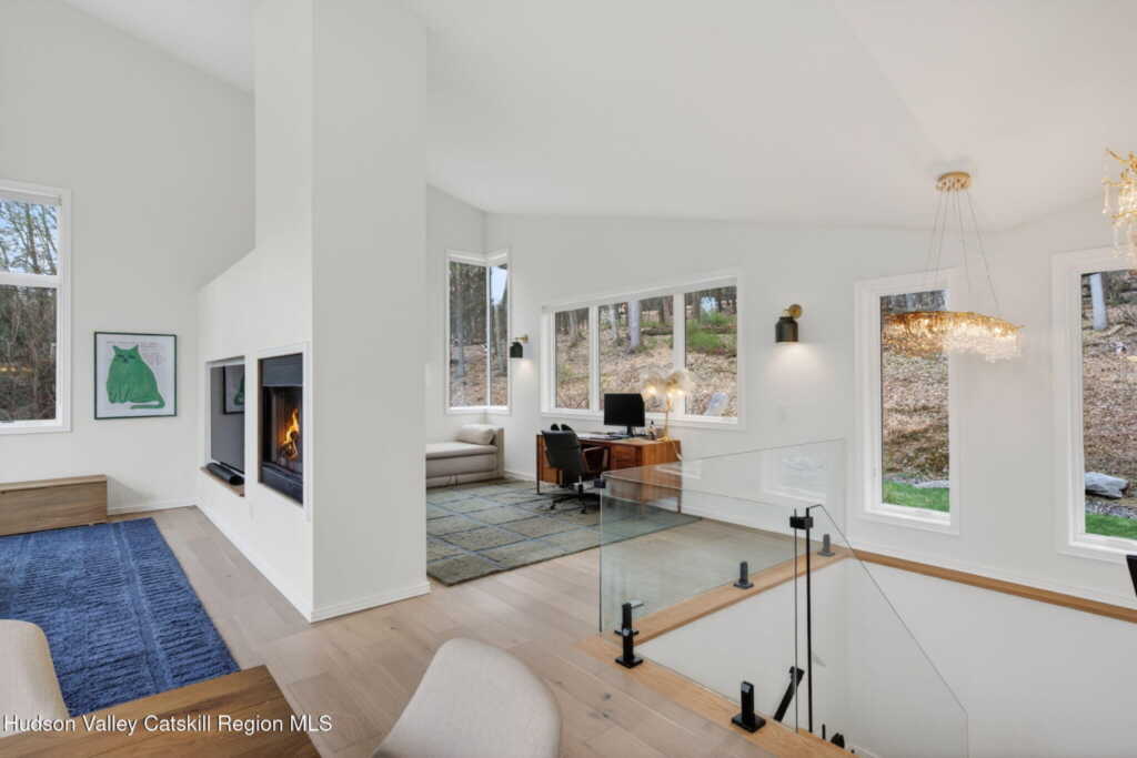 780 Oakwood Circle, Stone Ridge, NY 12484 - Photo 4 of 39