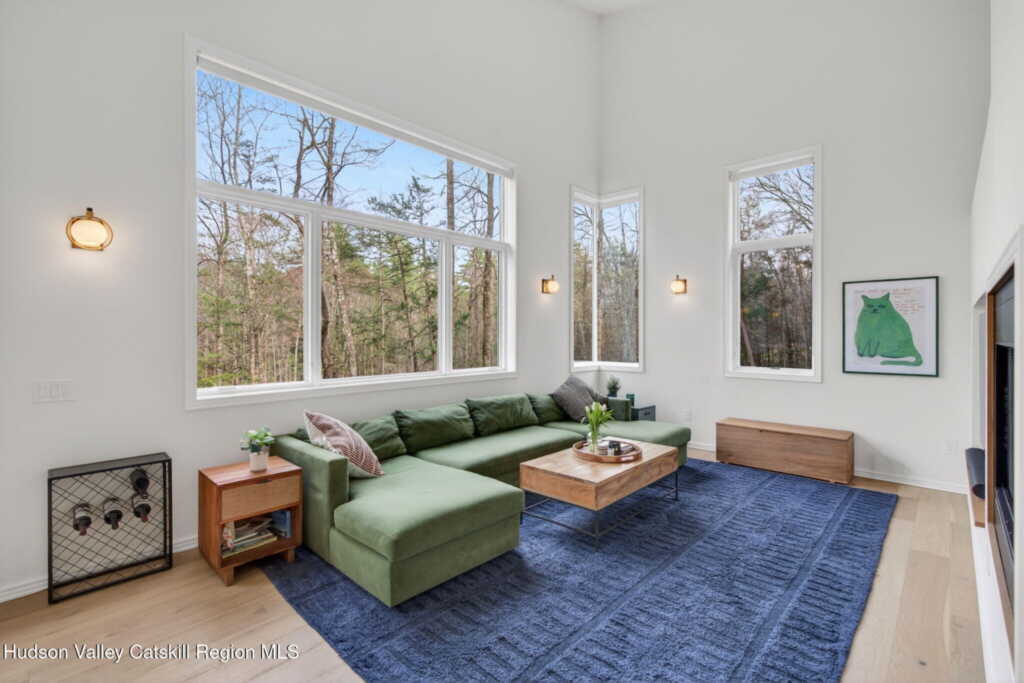 780 Oakwood Circle, Stone Ridge, NY 12484 - Photo 6 of 39