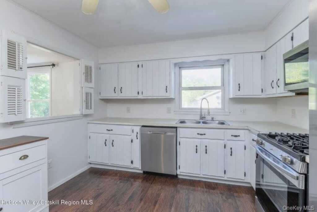 94 Tammany Street, Kingston, NY 12401 - Photo 8 of 49