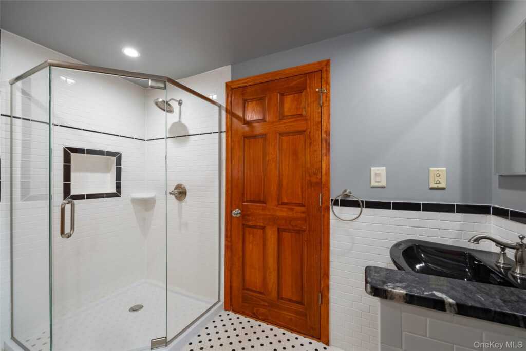 26 Elizabeth Street, Saugerties, NY 12477 - Photo 14 of 36