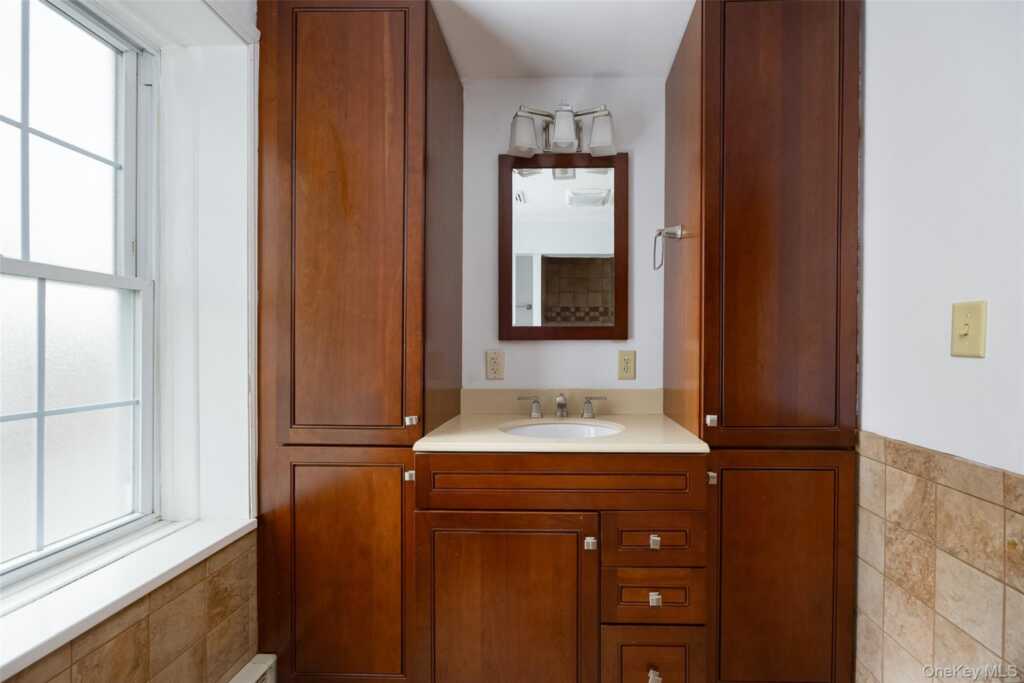 26 Elizabeth Street, Saugerties, NY 12477 - Photo 19 of 36