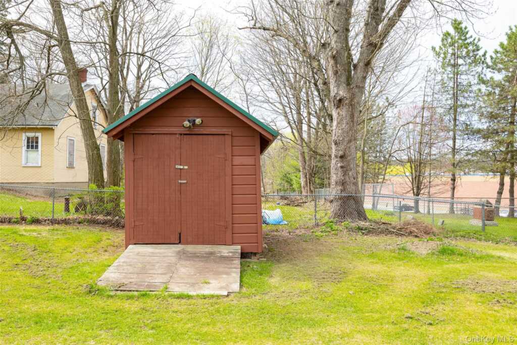 26 Elizabeth Street, Saugerties, NY 12477 - Photo 26 of 36