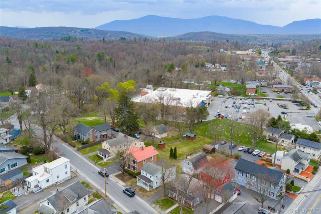 26 Elizabeth Street, Saugerties, NY 12477 - Photo 29 of 36